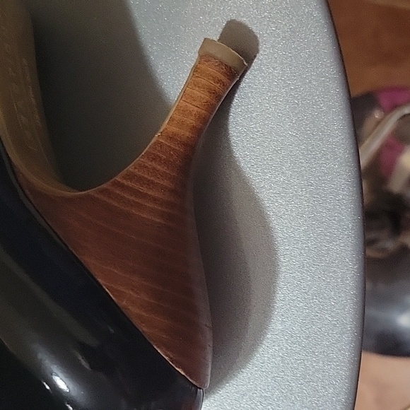 Kenneth Cole Reaction Patent Leather Shoes - Picture 7 of 11